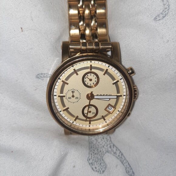 Ladies rose gold watch - Picture 3 of 5